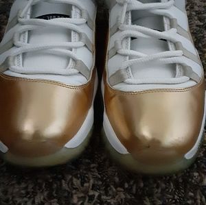 Jordan 11 low